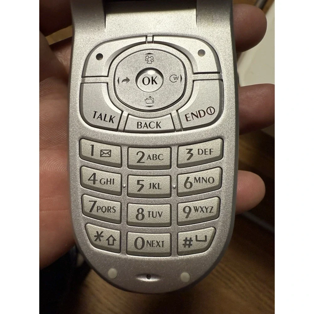 LG  V15225G Gray and Silver Rare CDMA‎ Flip Phone ( Untested)